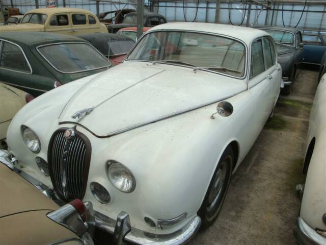 Immagine 1/9 di Jaguar S-Type 3.8 (1966)