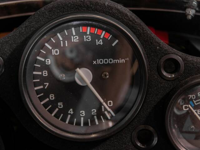 Honda VFR 750R RC 30