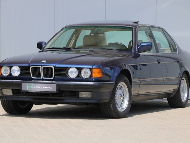 Image 1/45 de BMW 735iL (1988)