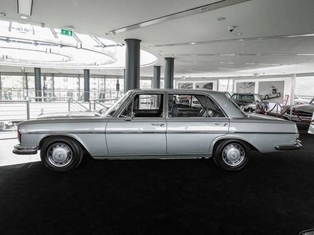 Mercedes-Benz 300 SEL 3.5