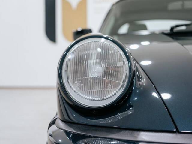 Porsche 911 Carrera 3.2 "25 years 911"