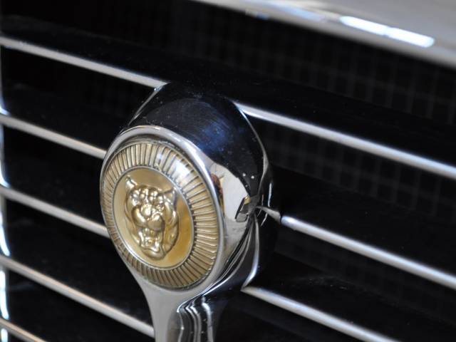 Jaguar E-Type V12 (2+2)