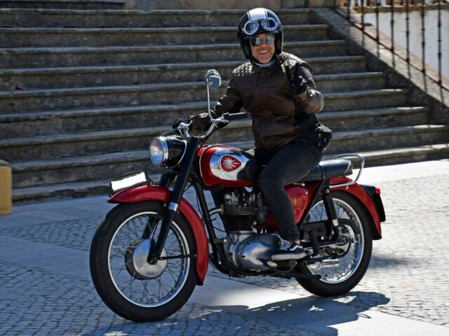 BSA B 44