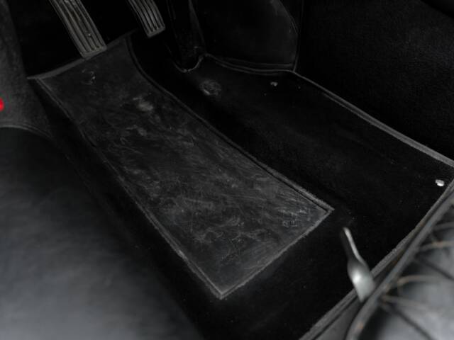 Jaguar E-Type 4.2