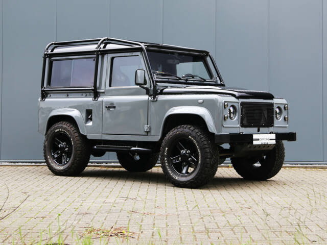 Land Rover 90