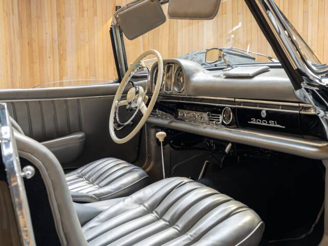 Mercedes-Benz 300 SL Roadster