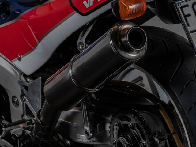 Honda VFR 750R RC 30