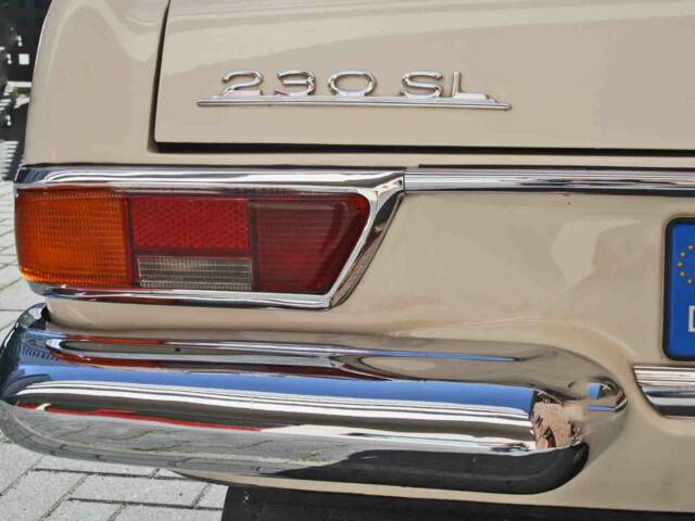 Image 1/18 of Mercedes-Benz 230 SL (1966)