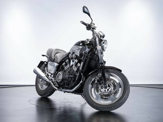 Yamaha V-Max 1200