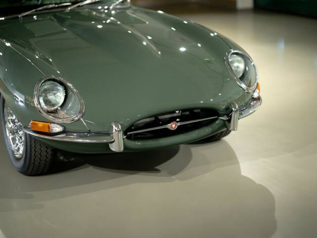 Jaguar E-Type 4.2