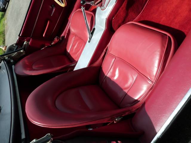 Jaguar E-Type 3.8 Flat Floor