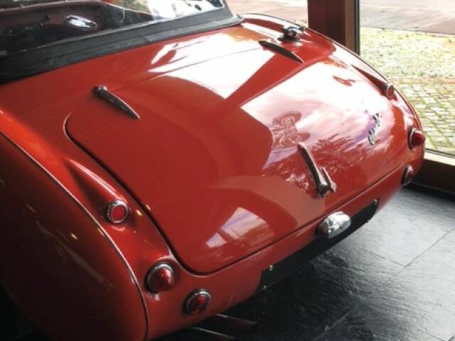 Austin-Healey 100/6 (BN6)