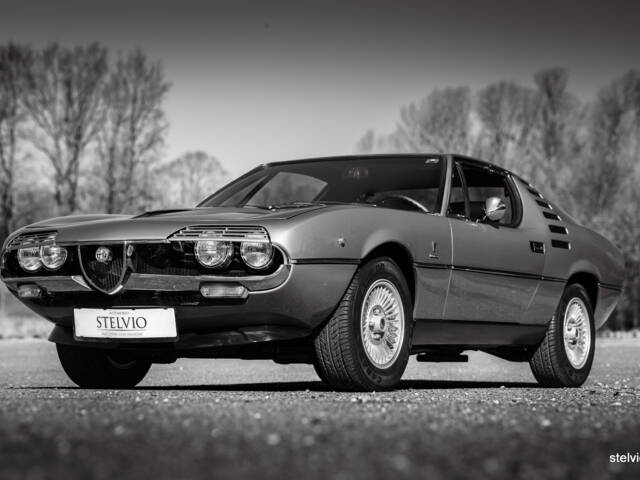 Alfa Romeo Montreal