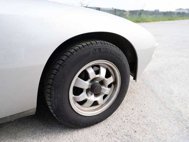 Porsche 924