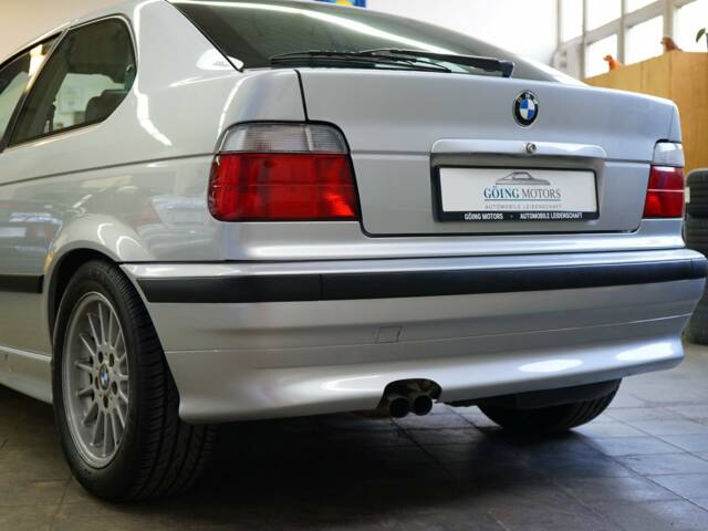 BMW 323ti Compact