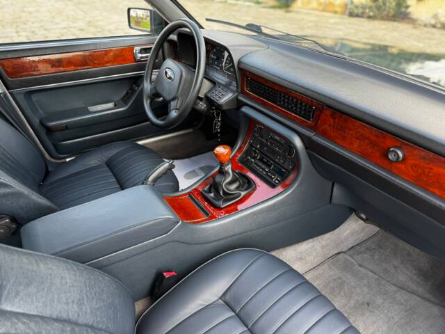 Jaguar XJ6 3.2