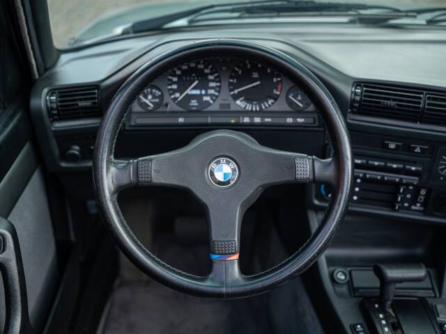 BMW 325i