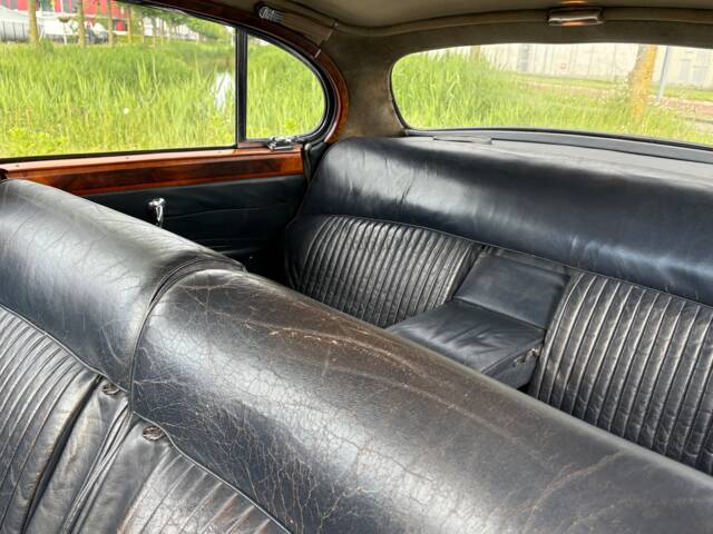 Jaguar Mk X 3.8