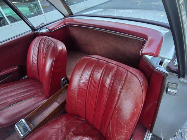 Mercedes-Benz 230 SL
