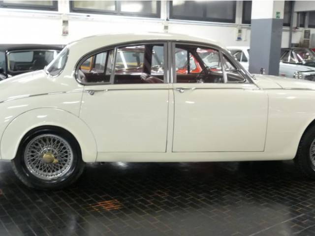 Jaguar Mk II 3.4
