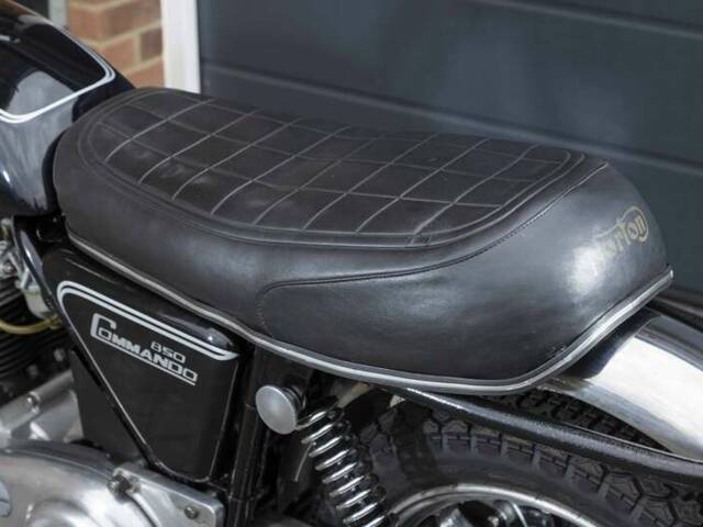 Norton Commando 750 Roadster
