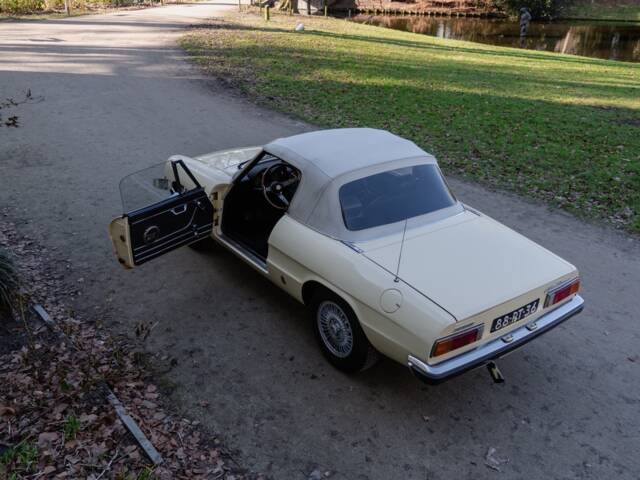 Alfa Romeo 2000 Spider Veloce
