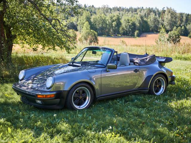 Porsche 911 Turbo 3.3