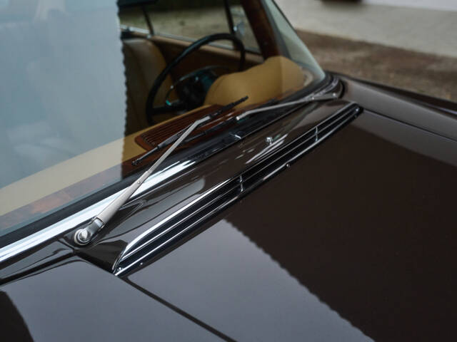 Mercedes-Benz 280 SE
