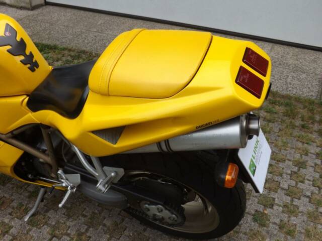 Ducati 748 Biposto