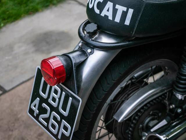 Ducati 750 GT