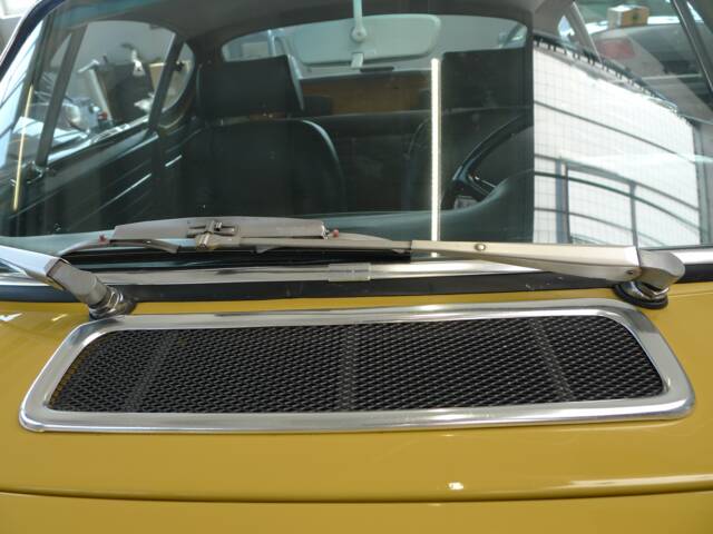 Volvo 1800 E