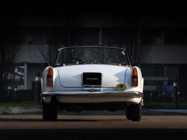 Alfa Romeo 2000 Spider