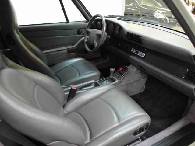 Porsche 911 Carrera