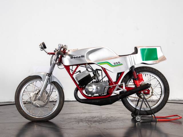 Immagine 1/18 di Benelli DUMMY (1973)