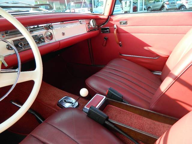 Mercedes-Benz 280 SL