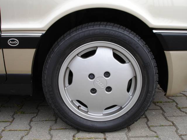 Audi 90 - 2.3E