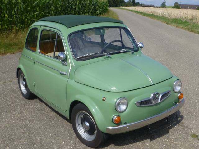 Steyr-Puch kaufte damals bei Fiat die Rohkarosserien und baute seine eigene Technik ein.
