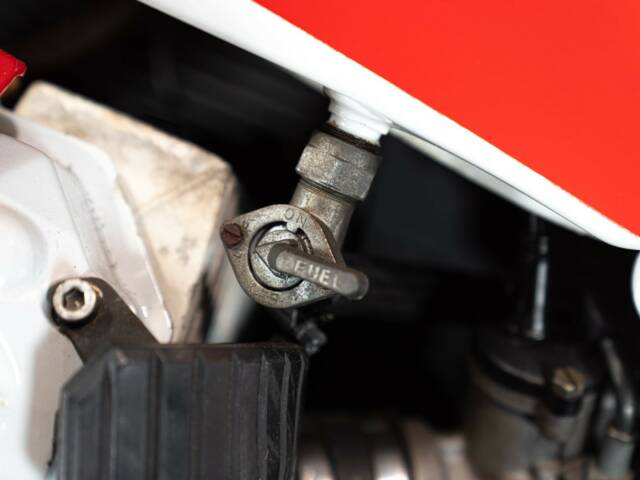 Moto Guzzi V 65 Lario