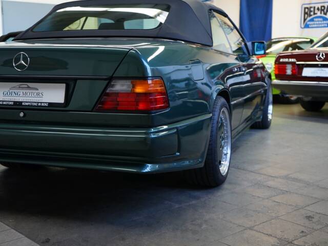 Mercedes-Benz 300 CE-24