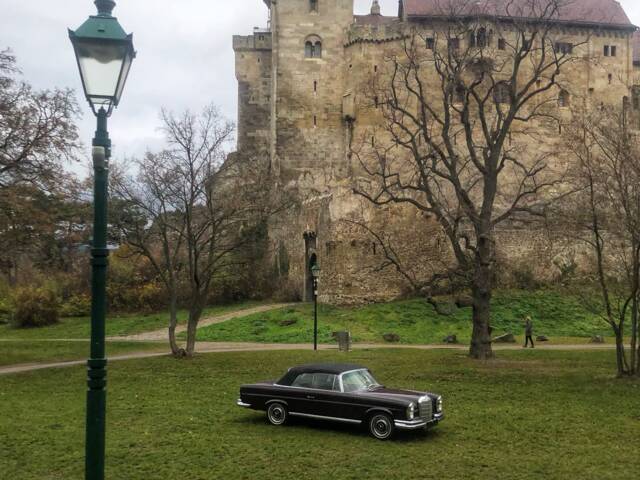 Mercedes-Benz 280 SE