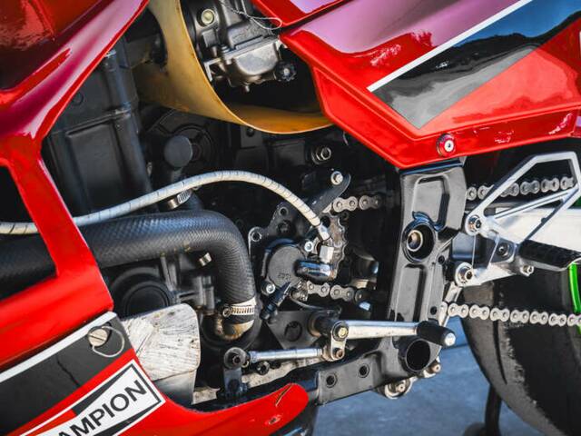 Kawasaki GPX 750R