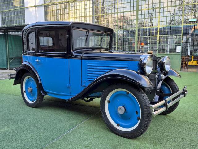 Austin 7 Saloon