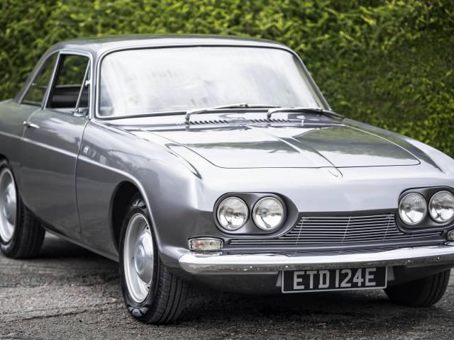 Image 1/8 of Reliant Scimitar GT (1967)