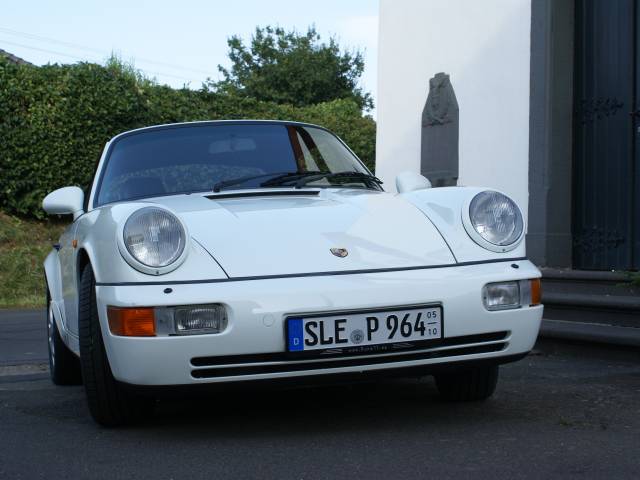 Porsche 911 Carrera 4