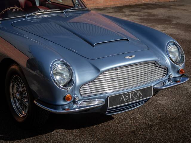 Aston Martin DB 6 Vantage