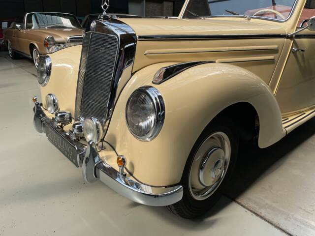 Mercedes-Benz 220 Cabriolet B
