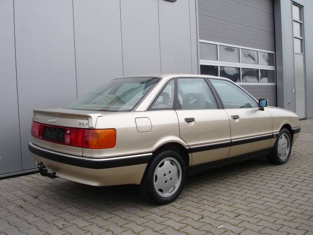 Audi 90 - 2.3E