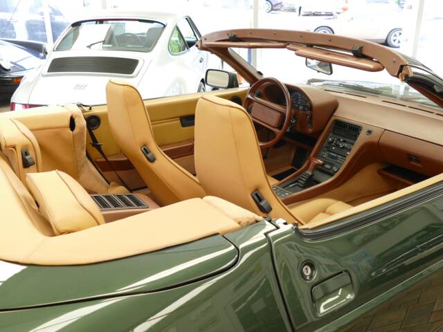 Porsche 928 S4