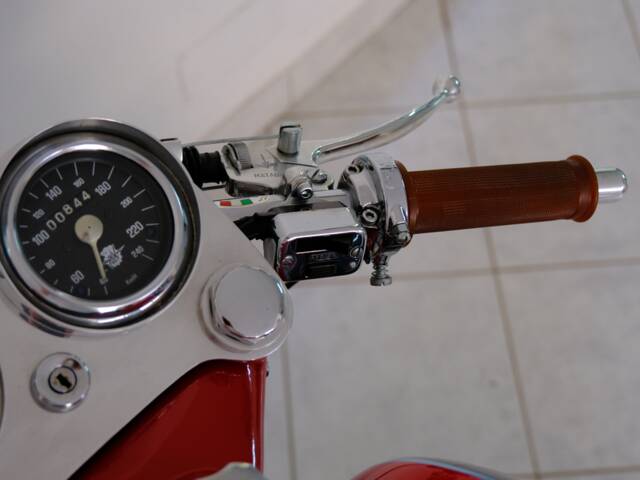 MV Agusta 750 Sport