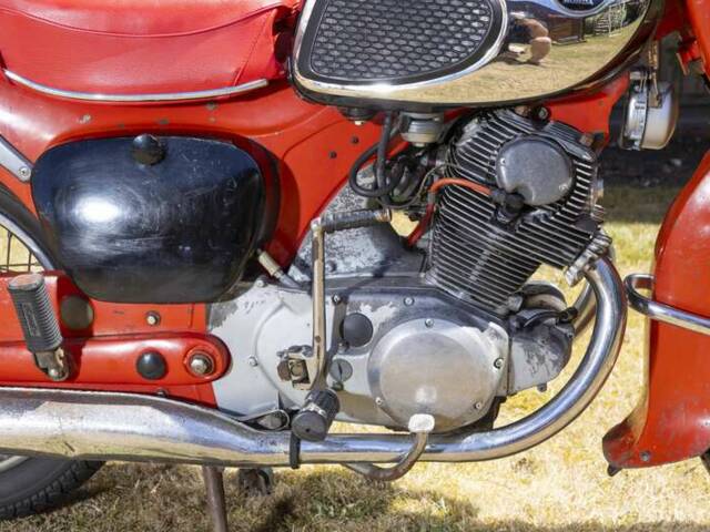 Honda C 72